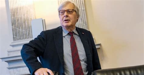 Un Altra Poltrona Per Vittorio Sgarbi Eletto Sindaco Di Arpino Con Il