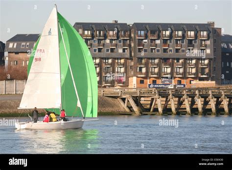 Sortie De Voilier Sous Voile Hi Res Stock Photography And Images Alamy