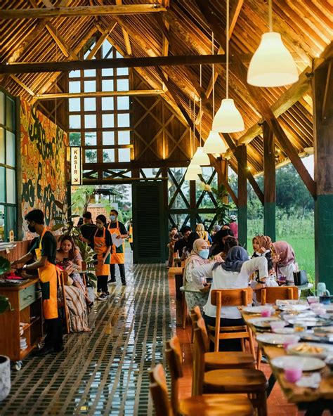 Uniknya Resto Ayom Jogja Tempat Makan Baru di Yogyakarta - Berita ...