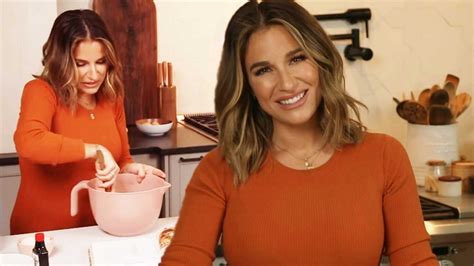 Jessie James Decker Shares Pregnancy Update and Dishes on New Music and Her Latest Cookbook [Video]