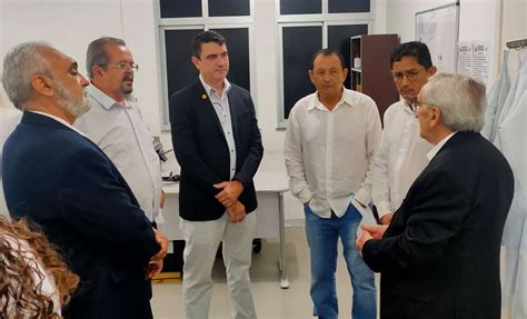 Hospital Veterin Rio Da Uece Recebe Visita Do Presidente Do Cfmv