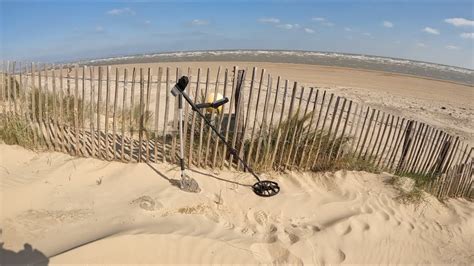 24 Metal Detecting Along Greatstone Beach With The Nokta Makro Simplex