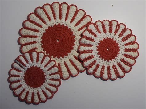Vintage Crocheted Pot Holders Hot Pads Trivets Doilies Set Of Three S Etsy