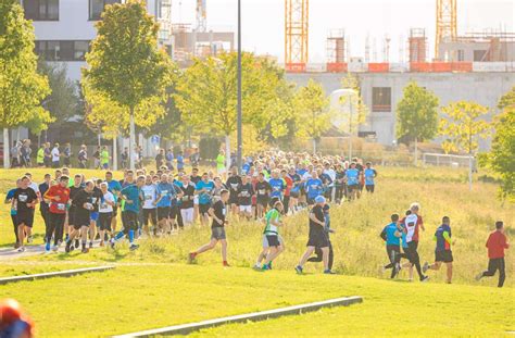 Flugfeld Firmenlauf Ber Teilnehmer Kommen Am Ersten Tag Meist