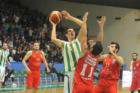 Bursaspor Basketbol Semt Yalova Belediye Bursasporluyuz Org