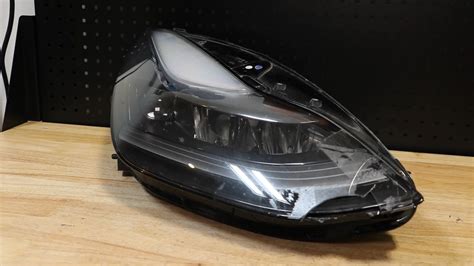 Tesla 3 England-Aufkleber für Scheinwerfer? - Seite 3 - Model 3 ...