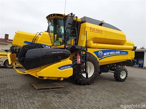 Kombajn New Holland Tc Foto Galeria Rolnicza Agrofoto