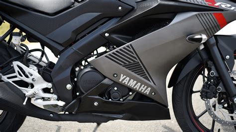 Yamaha YZF R15 V3 2018 STD Bike Photos Overdrive