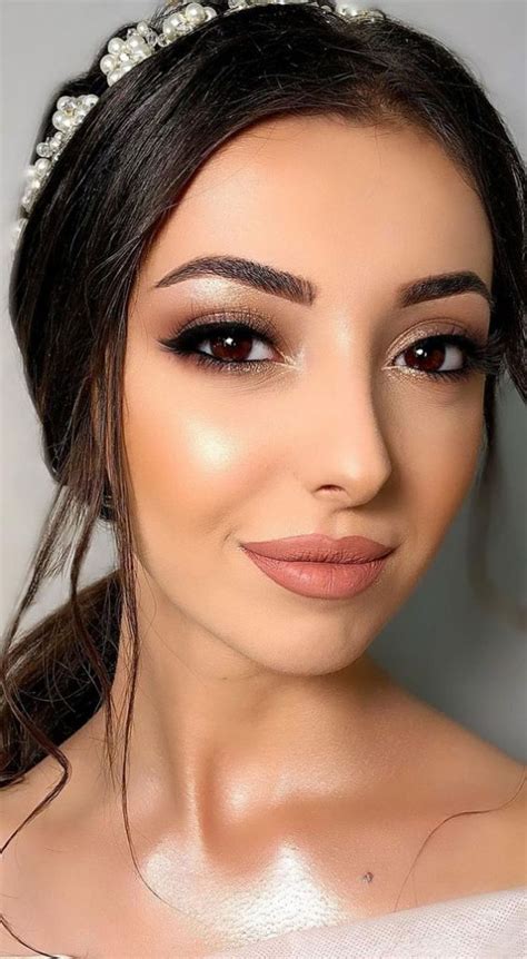 Beautiful Makeup Ideas That Are Absolutely Worth Copying Neutral Bridal Makeup Look