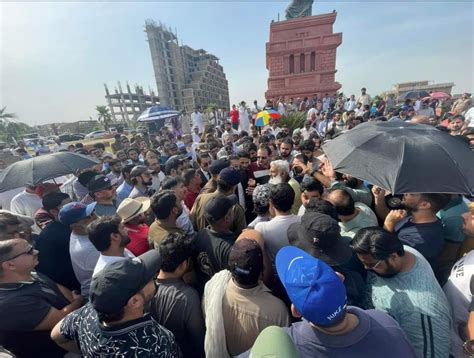 Bahria Town Residents Protest Against Load Shedding Thinkers