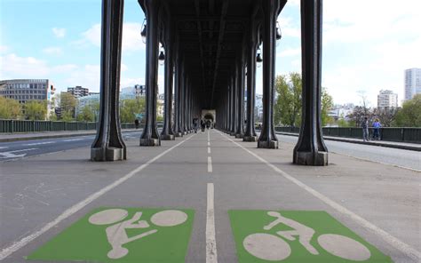 Jo Environ Km De Pistes Cyclables Pour Relier Paris Et La