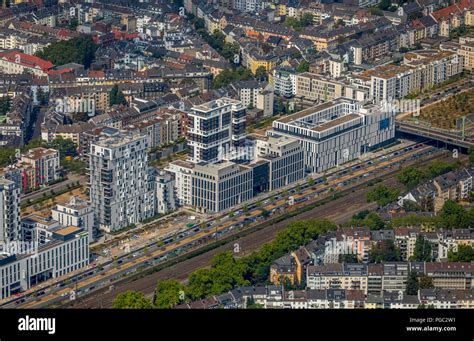 Neue Wohnbauten Und Burohochhauser An Der Toulouser Allee Fotograf As E