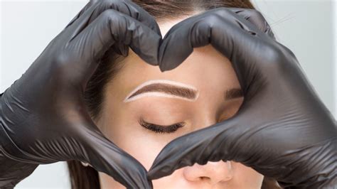 Everything You Need To Know Before Getting Your Eyebrows Tinted