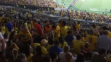 ¡10 Minutos Antes Los Hinchas De Brasil Abandonaron El Maracaná Antes