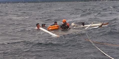 Jam Mengapung Di Laut Nelayan Bantaeng Selamat Lontar Id