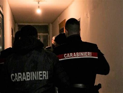 Scoperta Casa A Luci Rosse Nel Casertano Denunciata Enne Pupia Tv