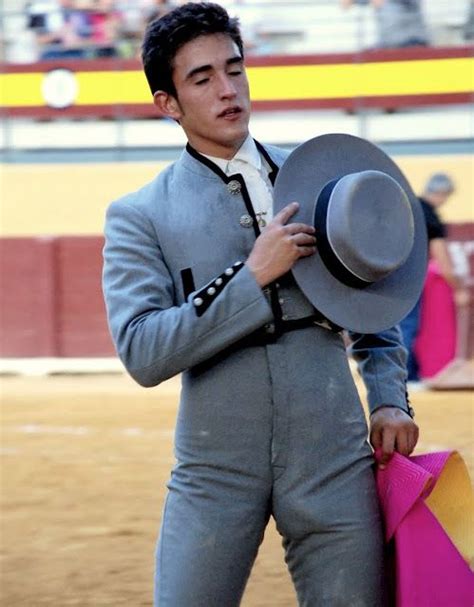 Pin By Lars On Matador Bullfighter Traje De Luces Torero Pinterest