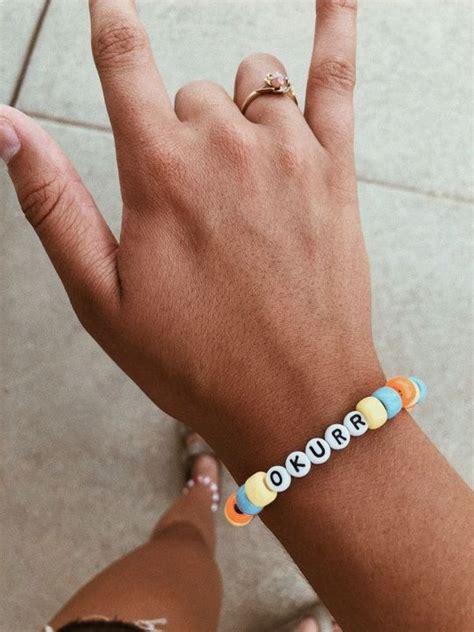 How To Be A Vsco Girl Friendship Bracelets Pony Bead Bracelets