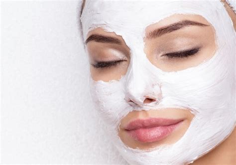 Your Guide To Store Bought And Diy Face Masks For Oily Skin Skin Novus