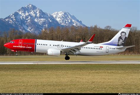 LN DYM Norwegian Air Shuttle Boeing 737 8JP WL Photo by Berni Müller