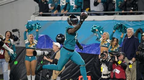 Jacksonville Jaguars Clinch Afc South Title And Playoff Spot With Late