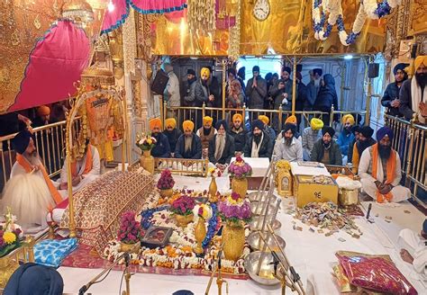 ਸ੍ਰੀ ਗੁਰੂ ਗੋਬਿੰਦ ਸਿੰਘ ਜੀ ਦੇ ਪ੍ਰਕਾਸ਼ ਦਿਹਾੜੇ ਤੇ ਵੱਡੀ ਗਿਣਤੀ ਚ ਸੰਗਤਾਂ ਨੇ