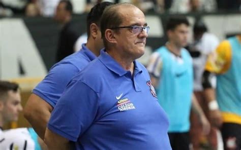 Morre Fernando Ferretti ex técnico da Seleção Brasileira de futsal