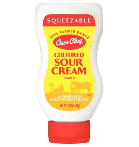 Squeeze Sour Cream 800 x 1000 - Cass-Clay® Creamery