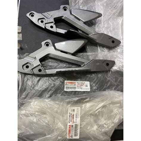 Bracket Footrest Braket Pemijak Kaki Yamaha RXZ CATALYZER 100 HLY