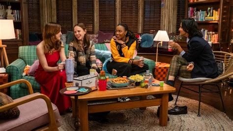 Max Cancels The Sex Lives Of College Girls After Three Seasons Softonic