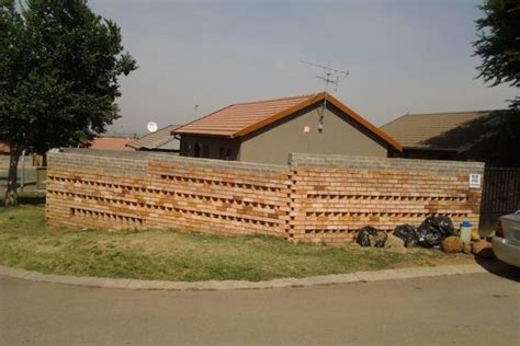 Naturena Property : Property and houses to rent in Naturena ...