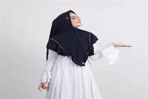 Banyak Yang Belum Tahu Inilah Perbedaan Khimar Dan Bergo Yang Sama