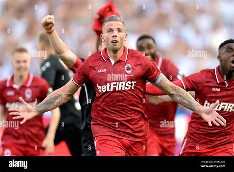 GENK Toby Alderweireld Of Royal Antwerp FC Celebrates The 2 2 During