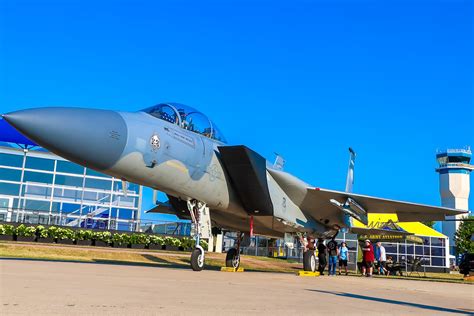 Boeing Plaza Photo By Laurie Goossens Eaa Airventure Oshkosh Flickr