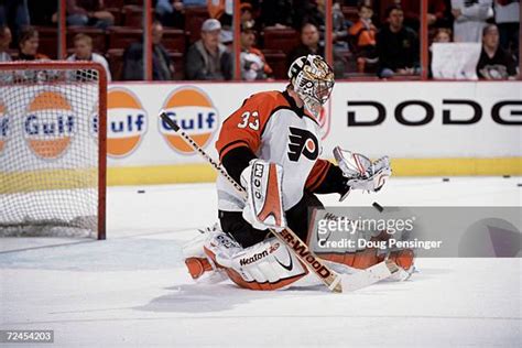 Flyers Brian Boucher Photos and Premium High Res Pictures - Getty Images