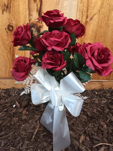 Deluxe Rose Bouquet Kaufold S Country Florist And Farm Inc