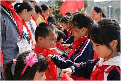 零陵区神仙岭小学：入队仪式激发爱国热情 综合资讯 永州教育网