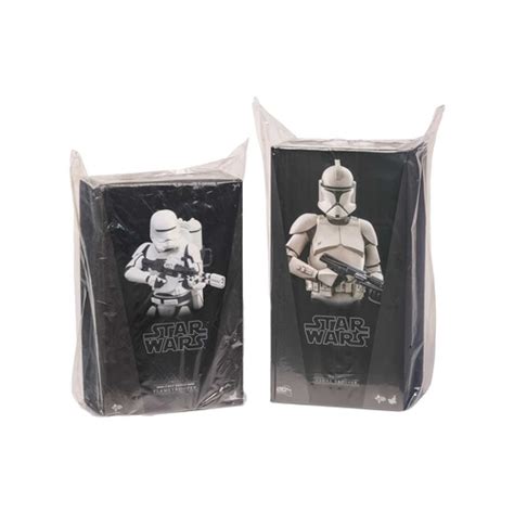 A Star Wars Hot Toys Clone Trooper Figure Collectible Se In