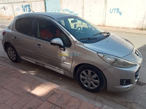 Peugeot 207 2012 207 Blida Algérie