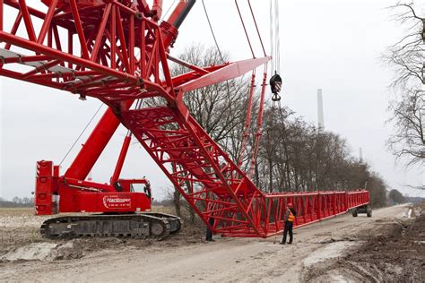 Wind Work For Huge Tele Crawler Cranes