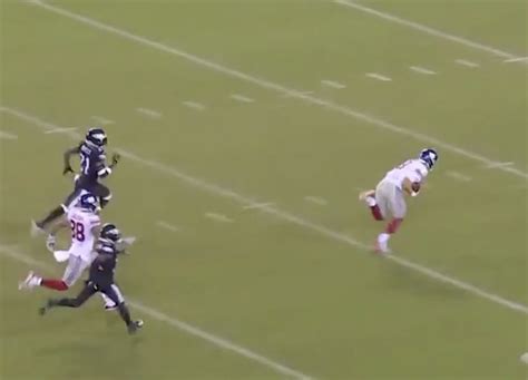 Giants QB Daniel Jones Goes Viral For Tripping Over Invisible Tackler on 80-Yard Run - Page 5 of ...