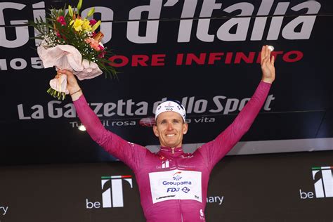 Giro Arnaud Démare remporte au sprint la 5e étape du Tour d Italie