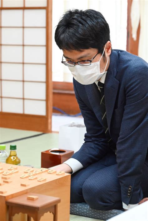 【公式】棋士・藤井聡太の将棋トレーニング《将トレ》 On Twitter Rt Shogi Mobile Shogilive 睡蓮＠浮月楼 第81期順位戦a級9回戦、 藤井聡太竜王