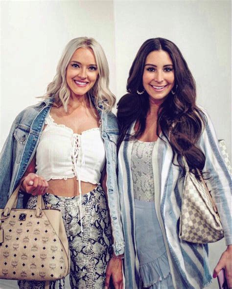 Blonde Vs Brunette Scrolller