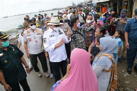 Wahidin Tinjau Revitalisasi Pelabuhan Perikanan Pantai Labuan SIGMA