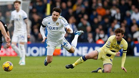 Leeds United: Ilia Gruev update ahead of Hull City game