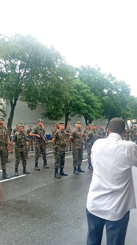 Pin De Laura Restrepo G Em Mangos Exercito Brasileiro Homens Do