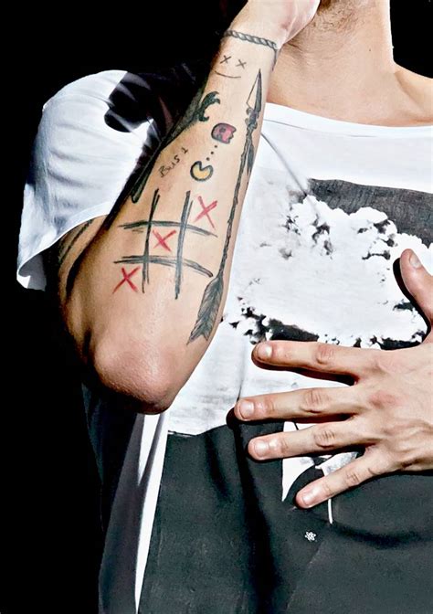 Special Facts About the Different Louis Tomlinson Tattoos – Philtered