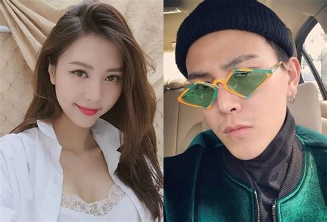 Nhan sắc hot girl hàng không cổ vũ World Cup năm trước giờ ra sao