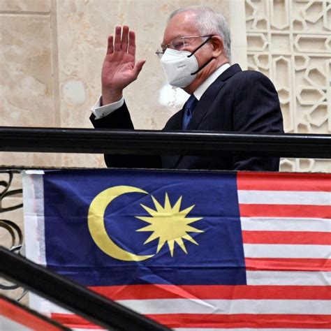 Malaysias Jailed Ex Leader Najib Razak Is Seeking A Royal Pardon What